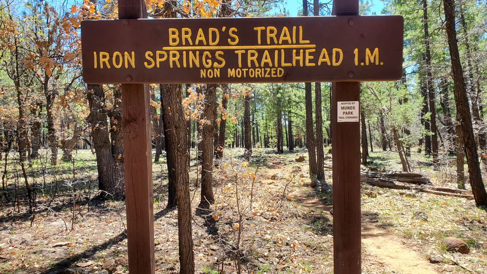 Brads-Trail-Sign
